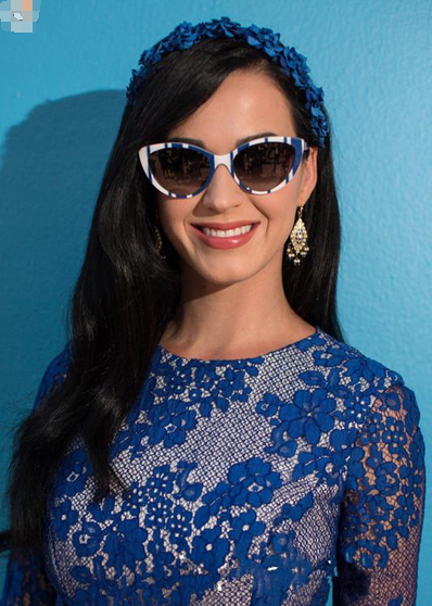 明星示范教你如何佩戴猫眼太阳镜